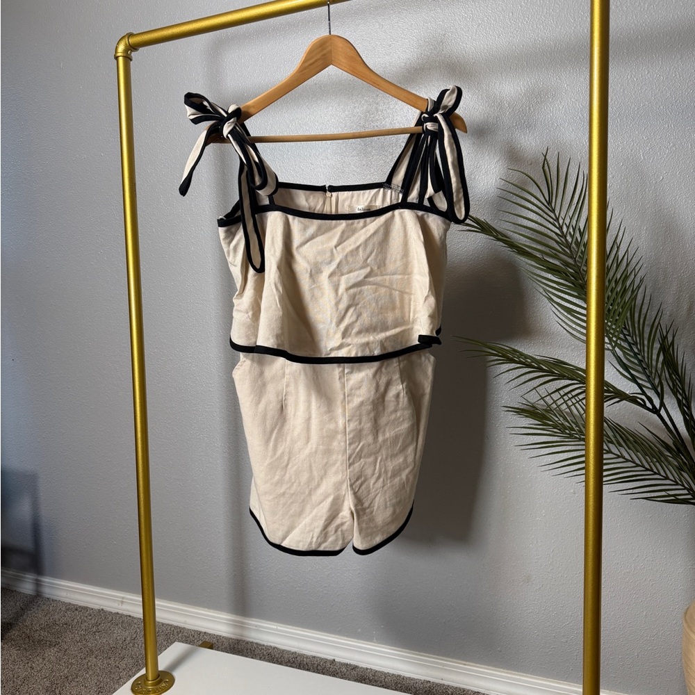 Black lined linen Women's Romper size m